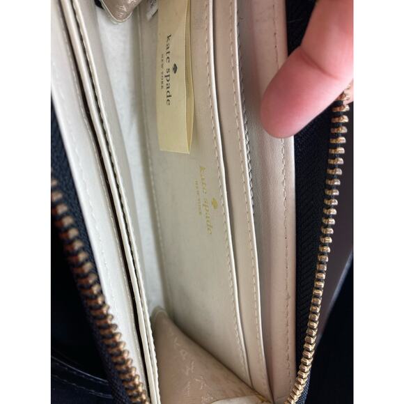 Kate Spade New York small black wristlet, wallet - Picture 3 of 4